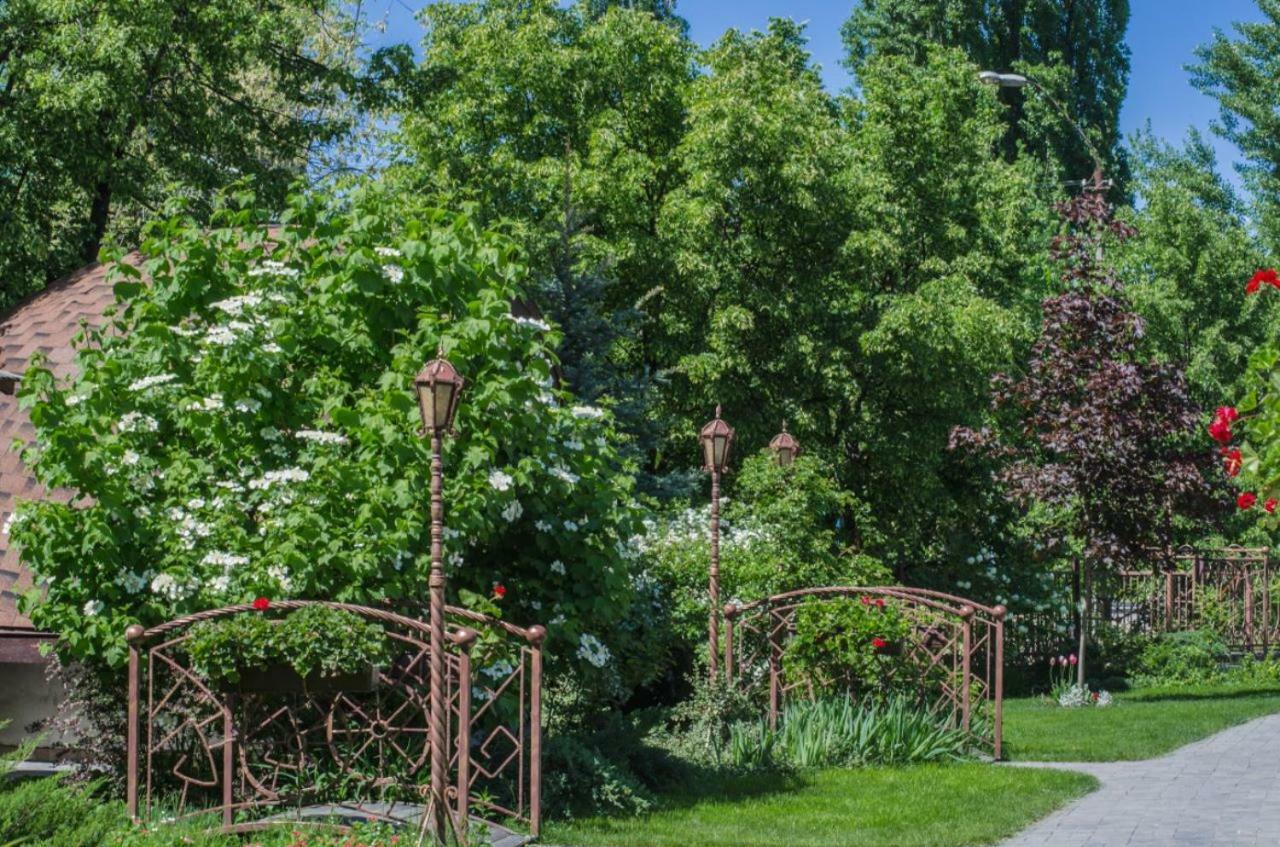 Charivna Taistra Бровары